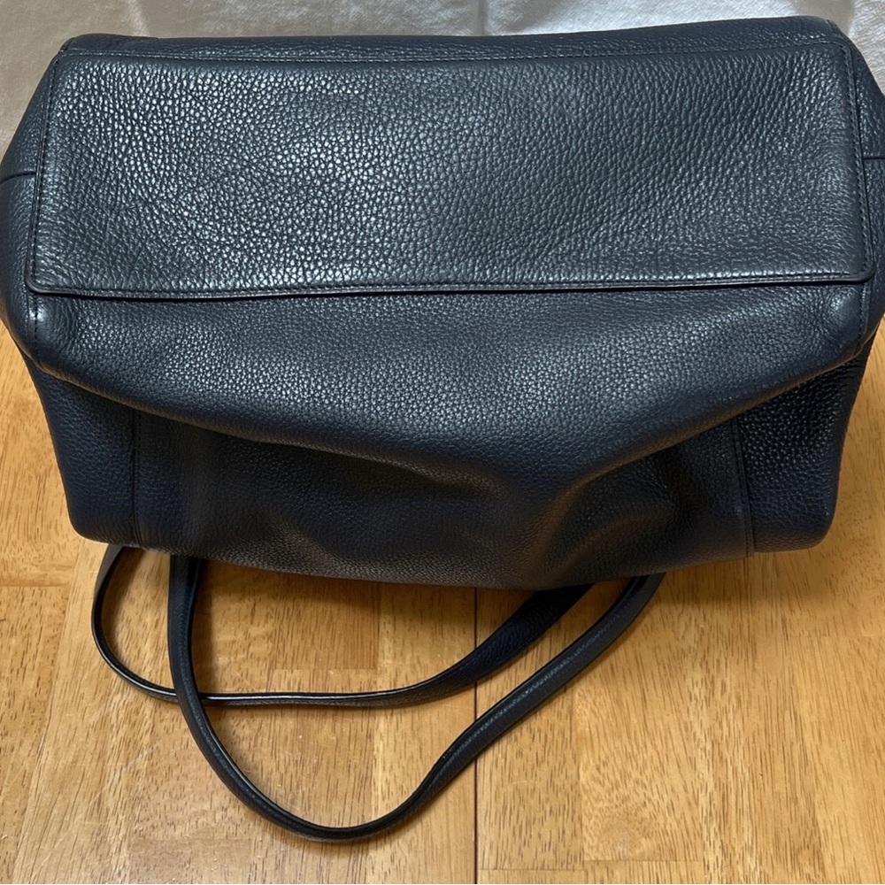 Classic Navy Blue Pebbled Leather Shoulder Bag - Picture 6 of 6